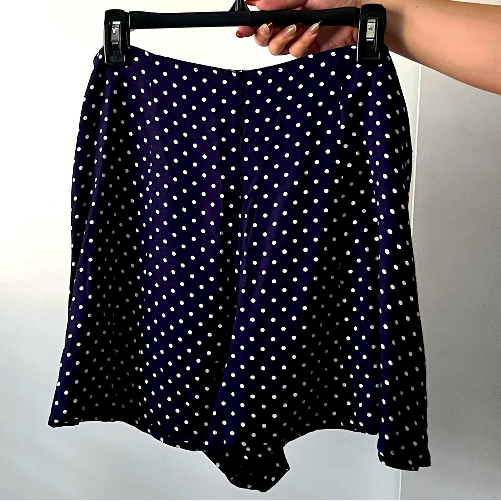 Kimchi Blue Navy blue polka dot flowy shorts